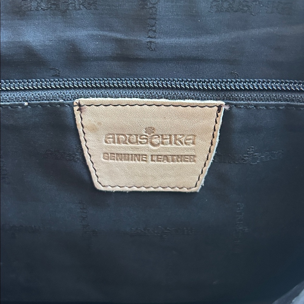 Anuschka hand-painted genuine leather bag featuring floral lotus artwork. - Picture 10 of 12